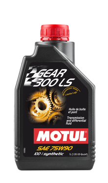 MOTUL Gear 300 LS 75W90 DSG Transmission Fluid - 12x1L (Case of 12) - 105778 - Close-up