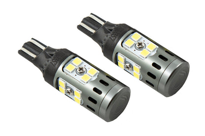 dd0394p_921_xpr_white_pair_1.jpg